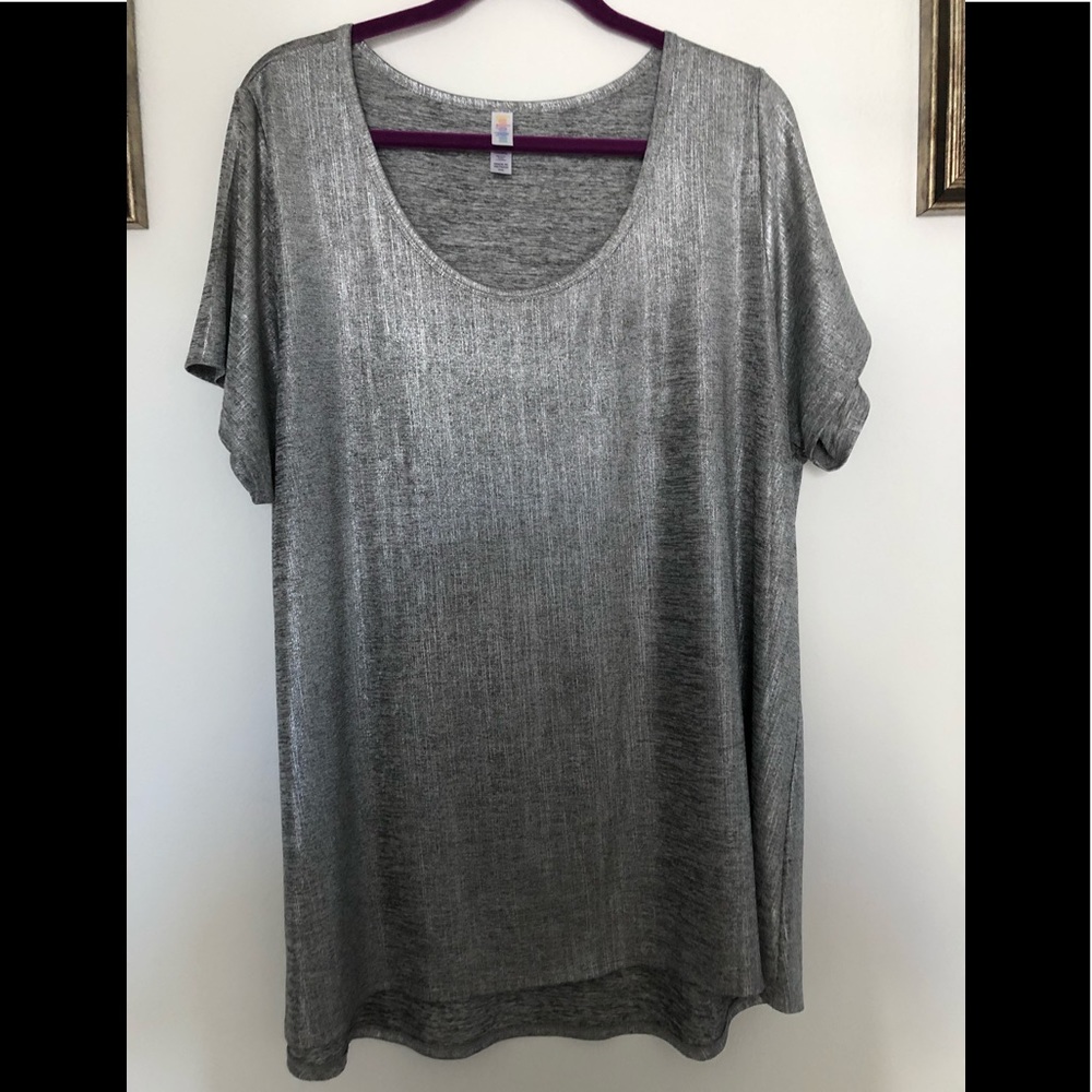 LulaRoe Elegant silver classic T 3x very shimmery